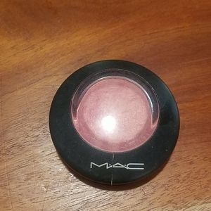 Mac blush petal power
